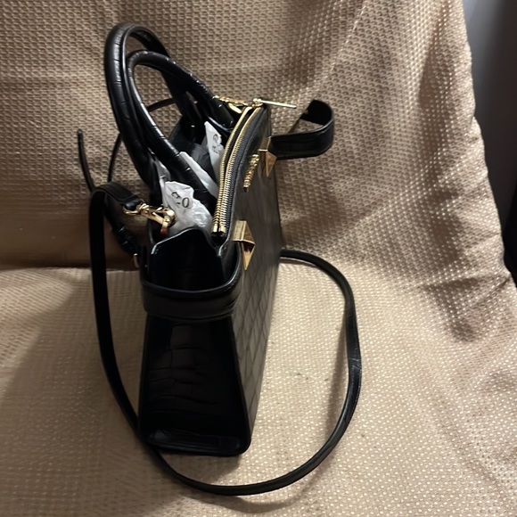 Michael Kors cross body black - Picture 3 of 8